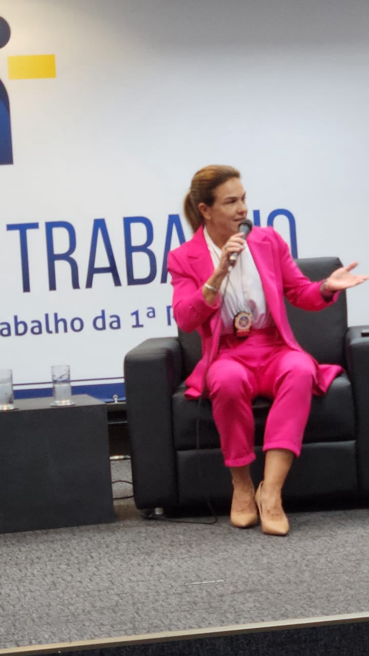Delegada Tatiana Queiroz